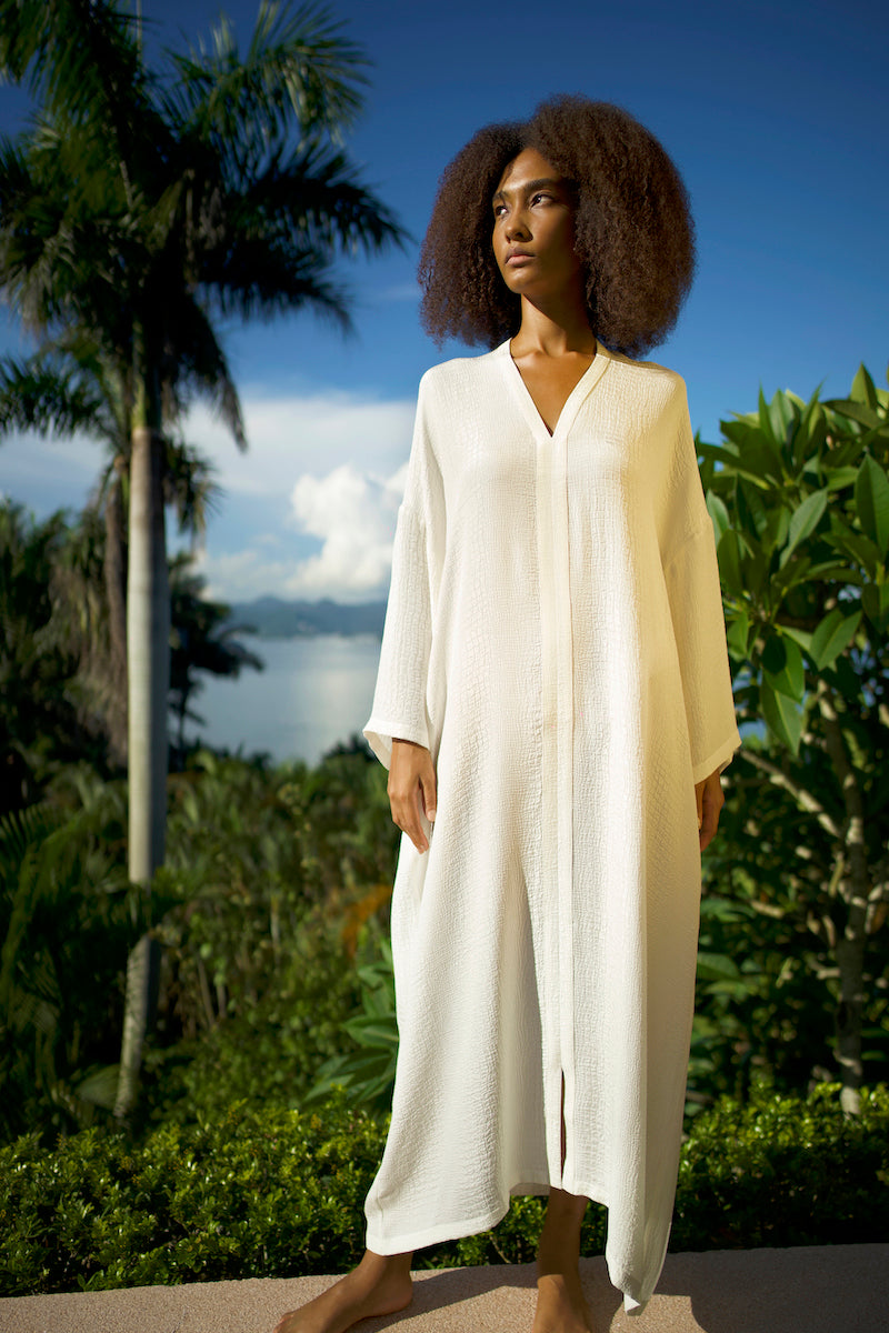 Silk Croco Jacquard Long Sleeve Boubou Caftan One Size Luxury White Full-Length Kaftan